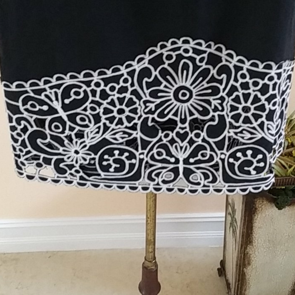Carlisle Skirt. - Picture 3 of 4